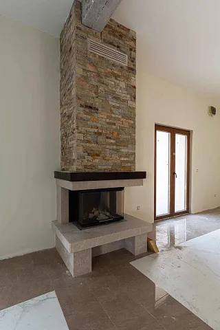 A luxurious three-story villa on the first sea line in  Kotor — photo 33